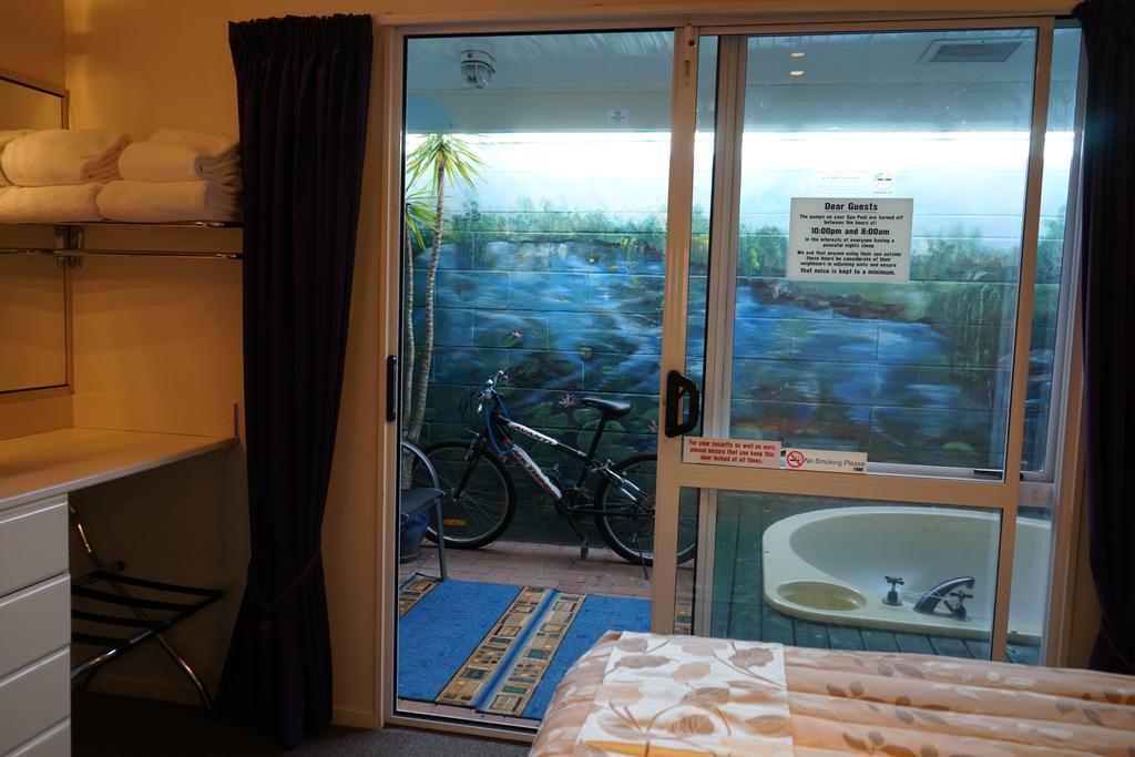 แอสคอทออนเฟ็นตันโฮเต็ล Motel โรโตรัว ภายนอก รูปภาพ