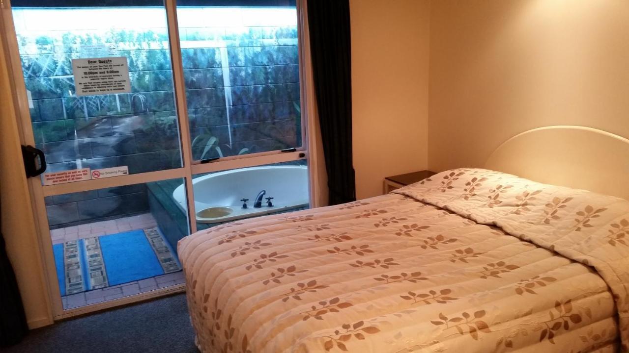 แอสคอทออนเฟ็นตันโฮเต็ล Motel โรโตรัว ภายนอก รูปภาพ